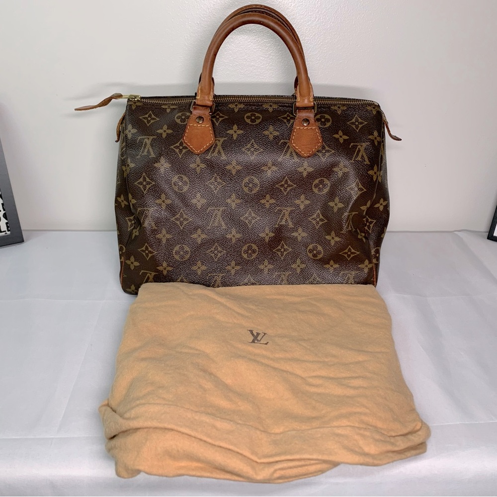 SOLD!! Vintage 1993 Louis Vuitton Speedy 30 monogrammed Canvas and Leather